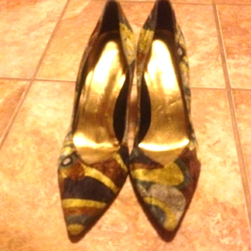 Beverly Feldman suede pumps